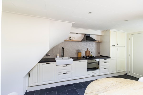 Foto - Te koop: Karakteristieke tussenwoning met garage in Tilburg!